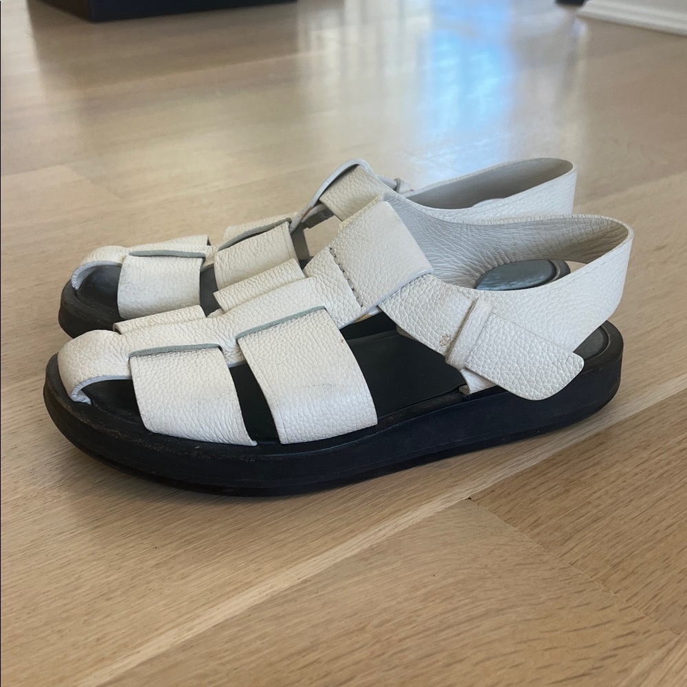 The Row fisherman white sandals 37.5 Preowned
